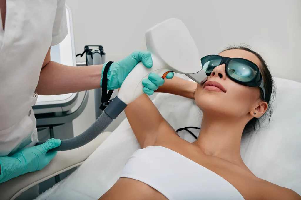 The Preventative Power of Moxi: Why Millennials Love This Laser 1 What Is MOXI® Laser and How Does It Work Skin Ritual